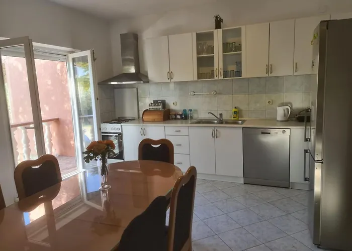 Rubbi - Three Bedroom With Terrace Vrsi