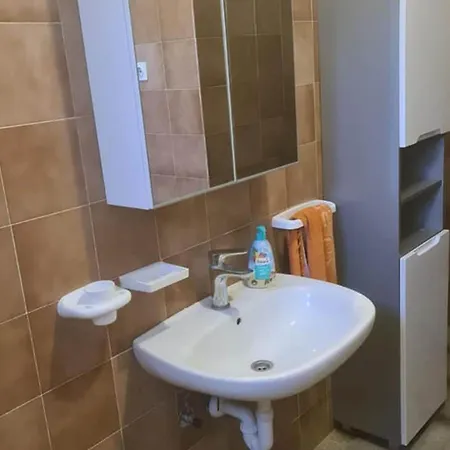 Rubbi - Three Bedroom With Terrace